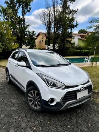 HYUNDAI HB20X 1.6 16V PREMIUM FLEX 4P AUTOMÁTICO HYUNDAI HB20X 1.6 16V PREMIUM FLEX 4P AUTOMÁTICO